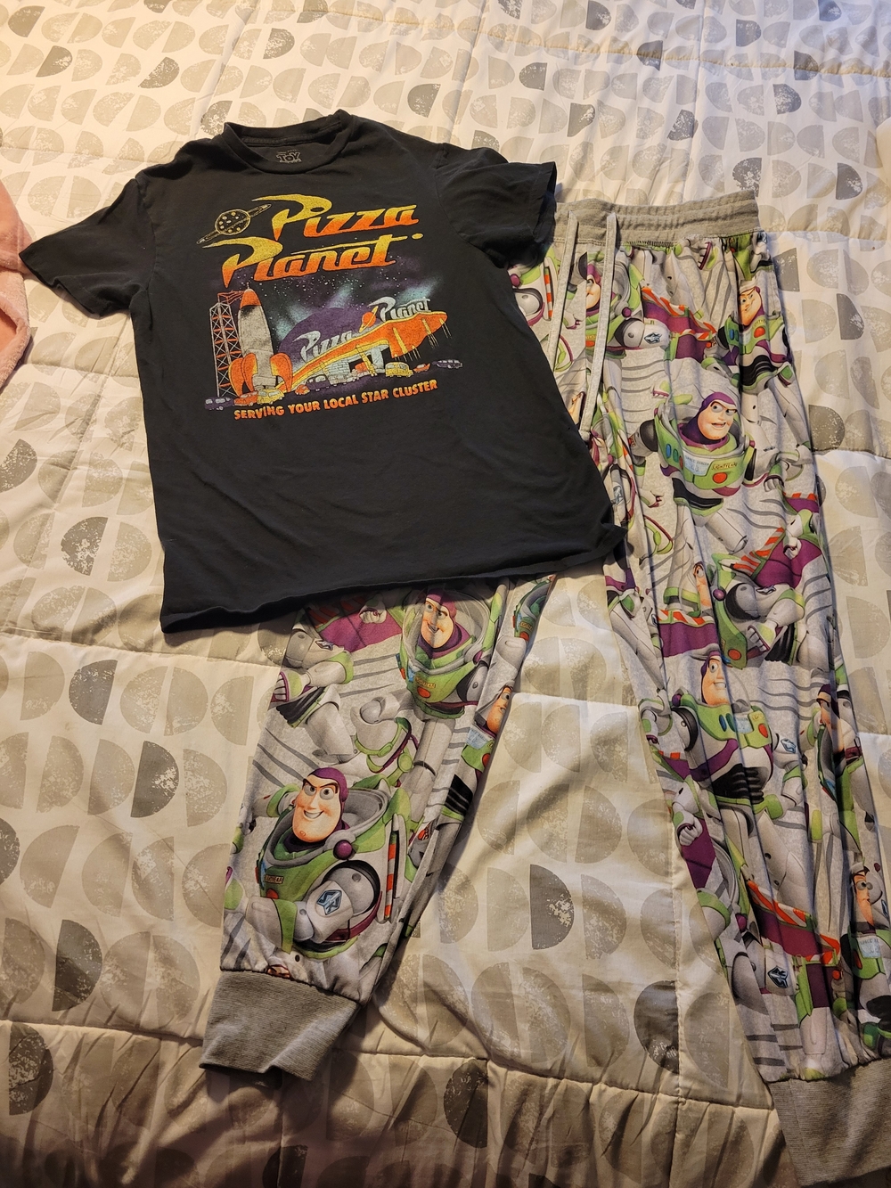 Mens Small TOY STORY Buzz Lightyear Gray Pants & Pizza Planet Pajama Set